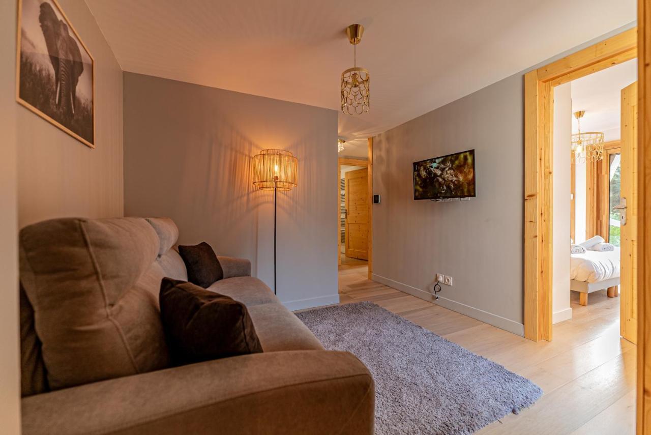 Chalet Nouveau ! Octopussy Avec Jacuzzi Et Sauna, 4 Pour 8 Personnes *